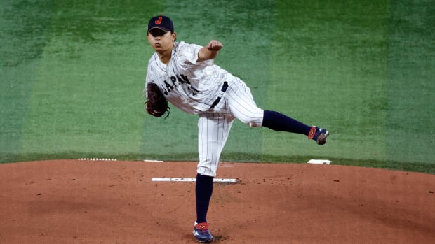 Japan starting pitcher Shota Imanaga pitches against the USA in the first inning at LoanDepot Park. (2023)